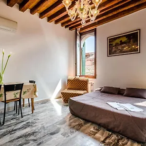 Apartament Venice Apartments Wenecja