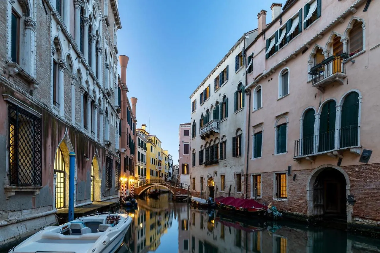 Residence Ca' Foscolo Venice Aparthotel