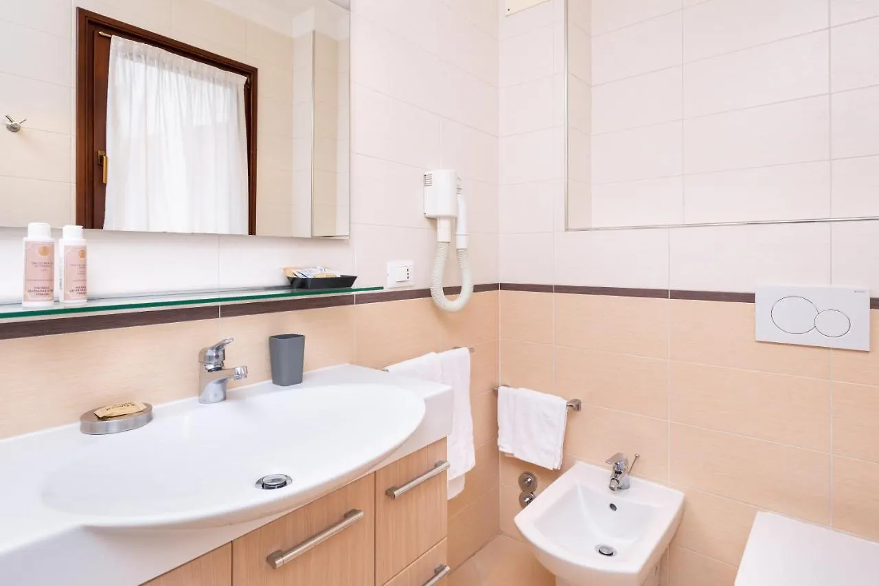 Residence Ca' Foscolo Venice Aparthotel
