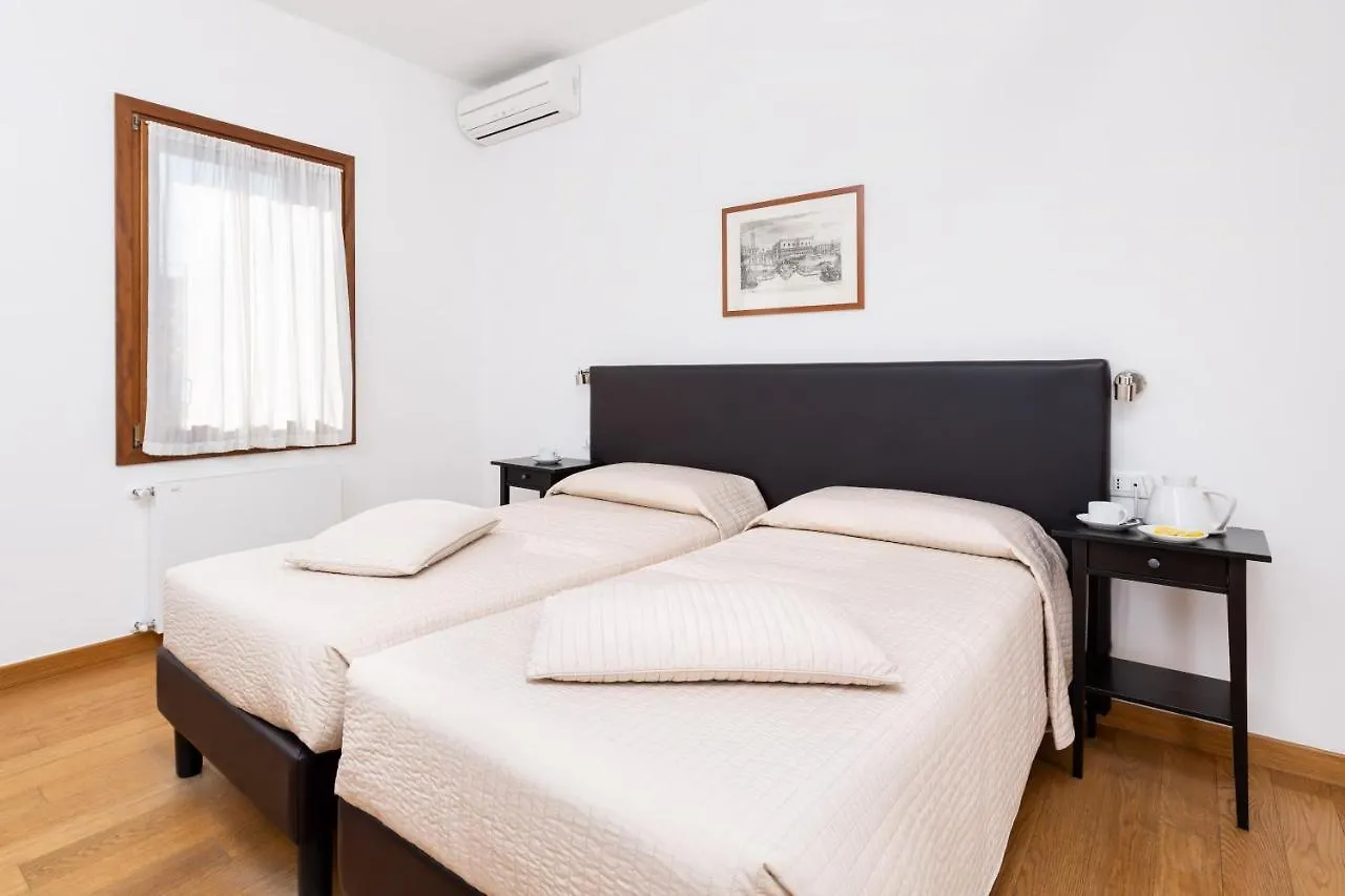 Aparthotel Residence Ca' Foscolo Venice