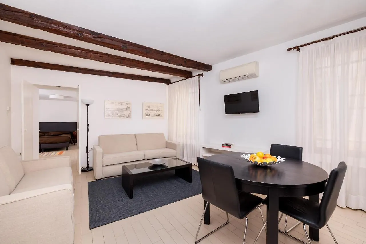 Residence Ca' Foscolo Venice Aparthotel