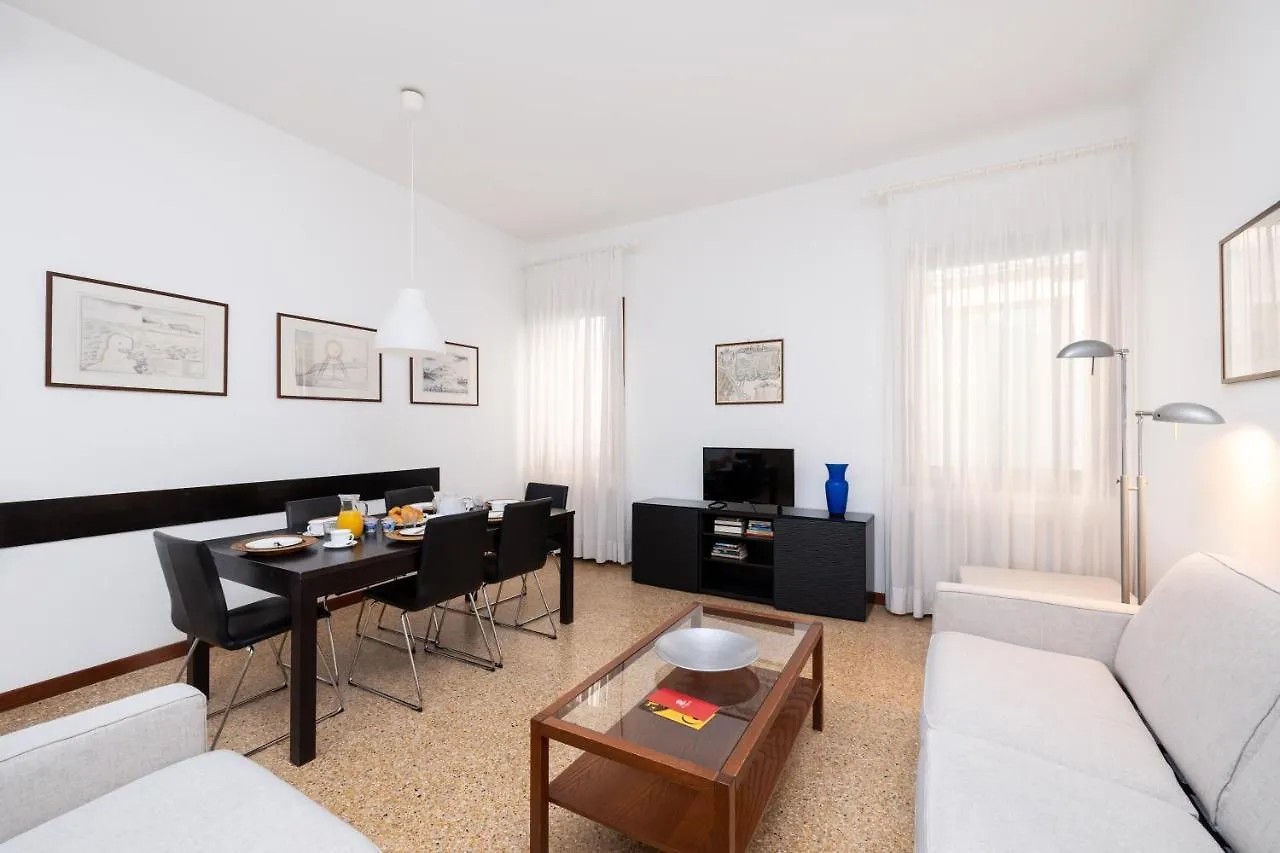 Residence Ca' Foscolo Venice Aparthotel