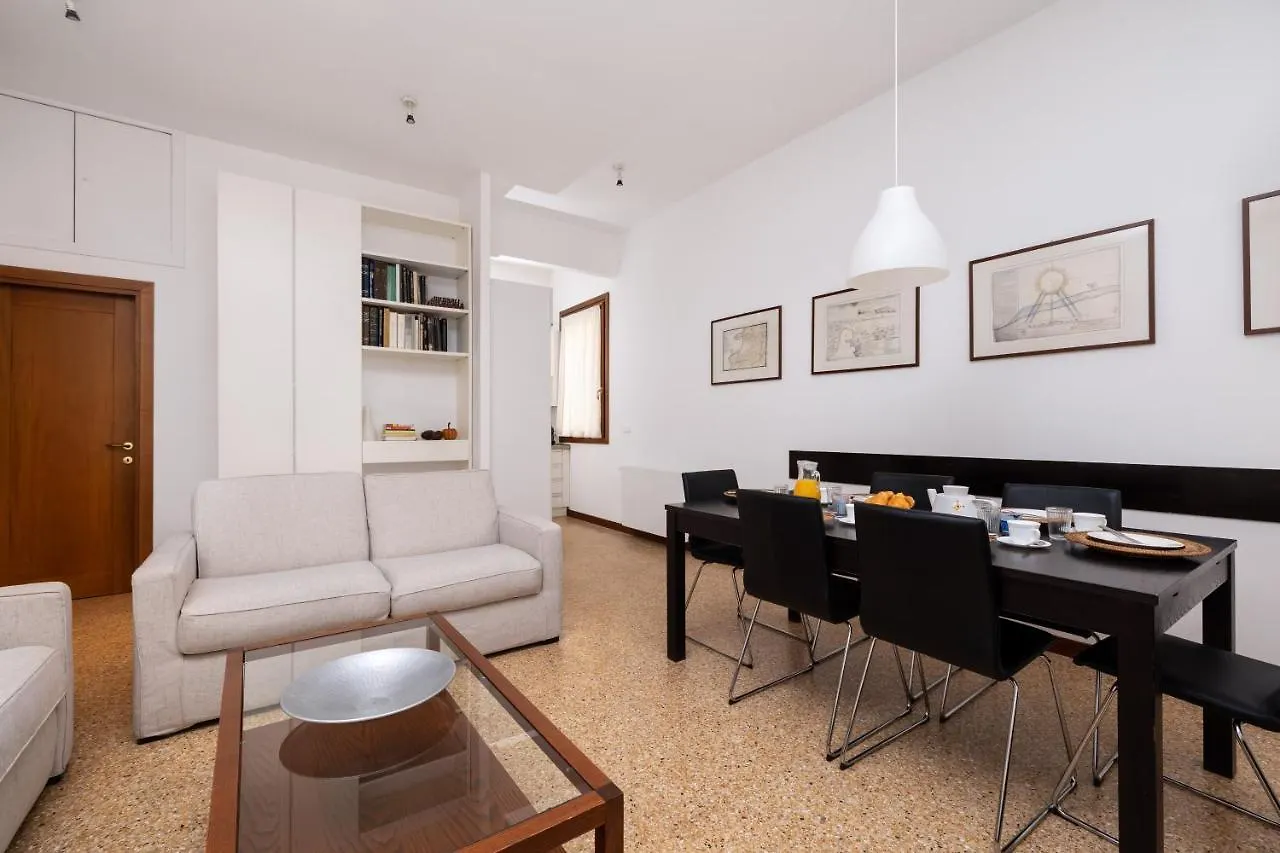 Residence Ca' Foscolo Venice
