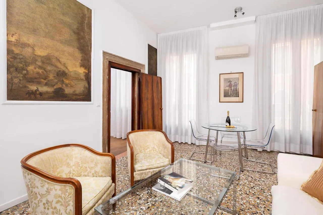 Residence Ca' Foscolo Venice