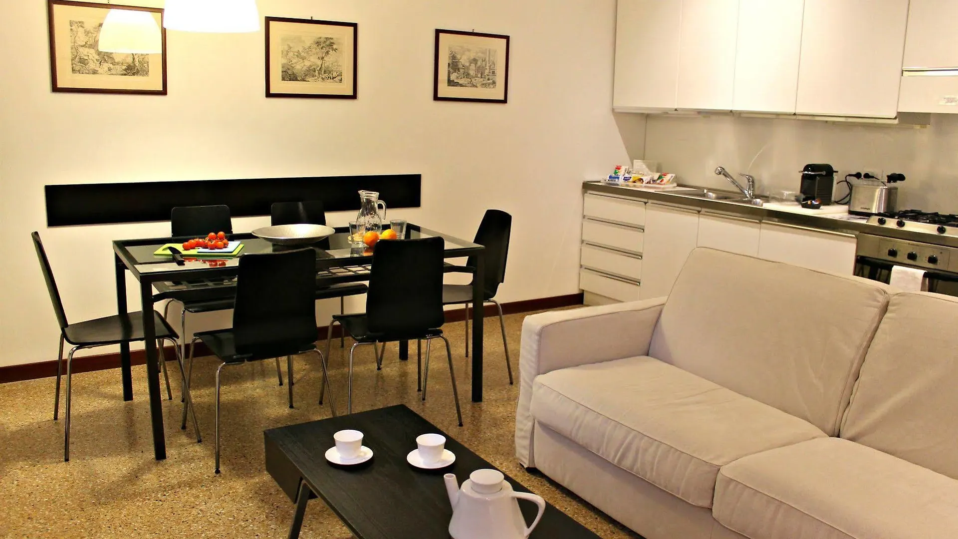 Residence Ca' Foscolo Venice 2*,  Italy